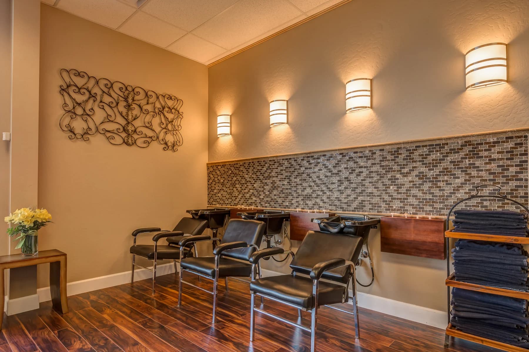 Shampoo chairs and wash stations at Avalon in Klamath Falls